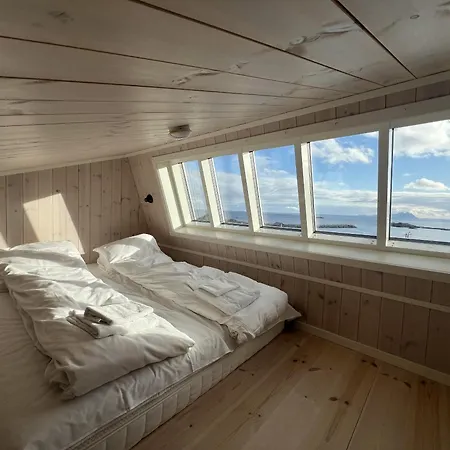 Oceanview Mini-house - Stunning Views *