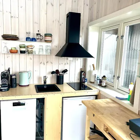 Oceanview Mini-house - Stunning Views Feriehus *